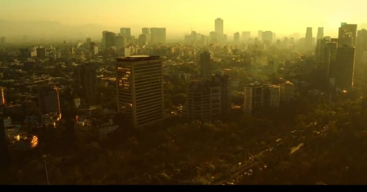 Video: Corona pide a cineastas evitar el uso del filtro amarillo a la hora de retratar a México