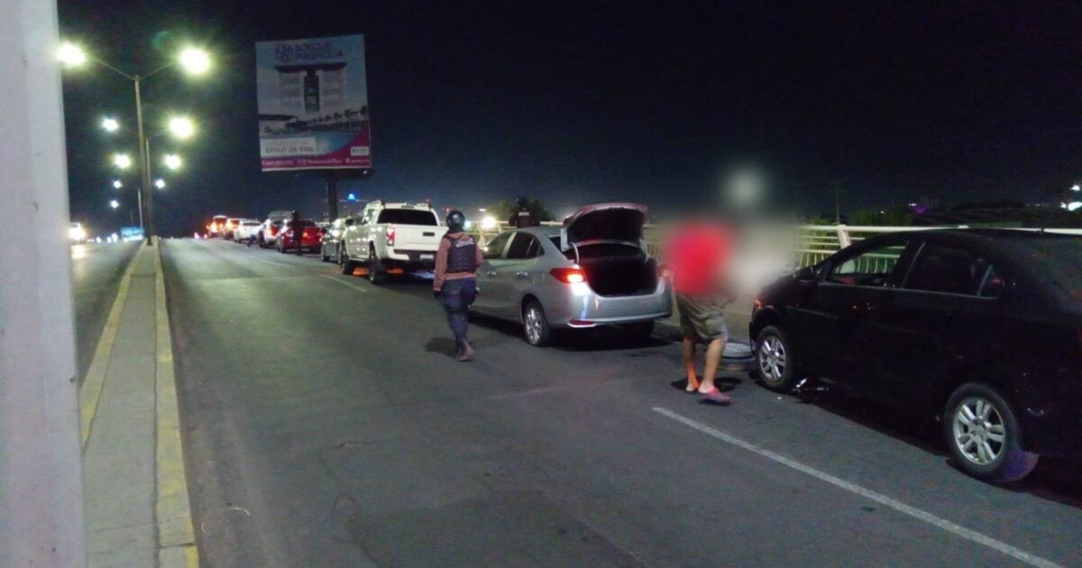 ¡Otra vez! Tiran ponchallantas en calles de Culiacán y 9 vehículos quedan varados