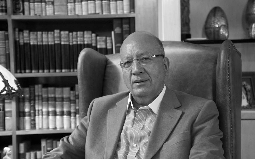 Vicente Quirarte coordina curso gratuito de poesía y traducción