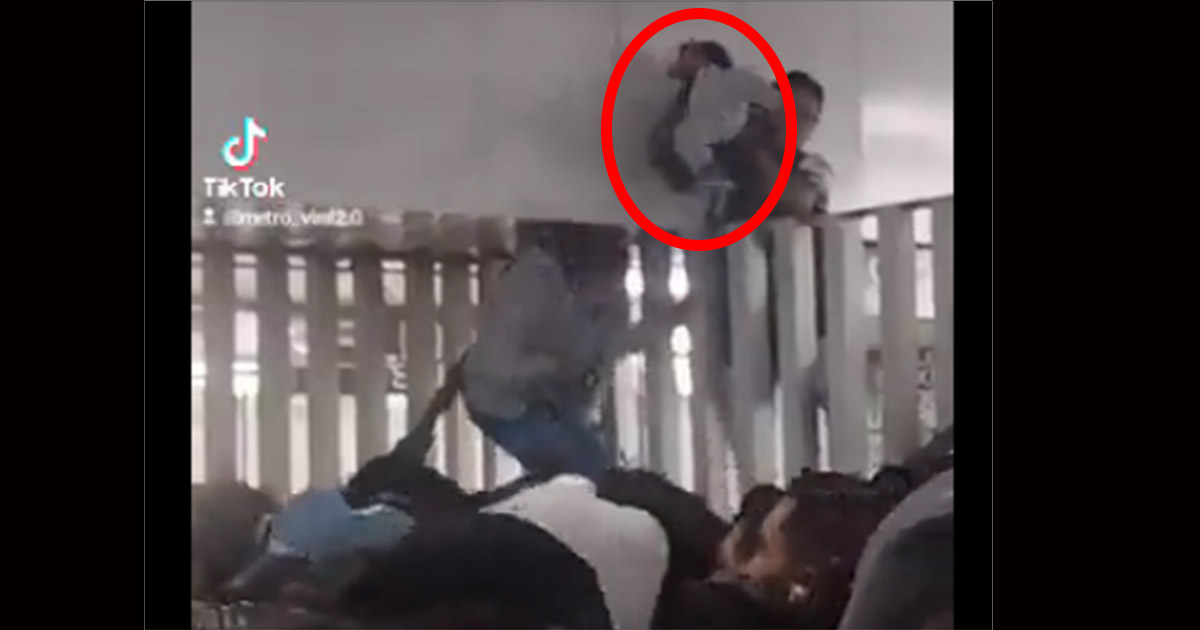 VIDEO: Se viraliza papá salvando a su bebé de ser aplastado en ‘portazo’ del Metro CDMX