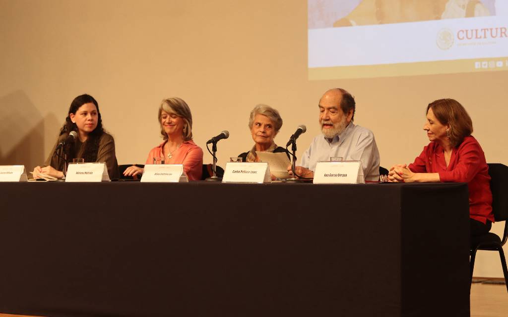 Rinden homenaje a Aline Petterson en Bellas Artes