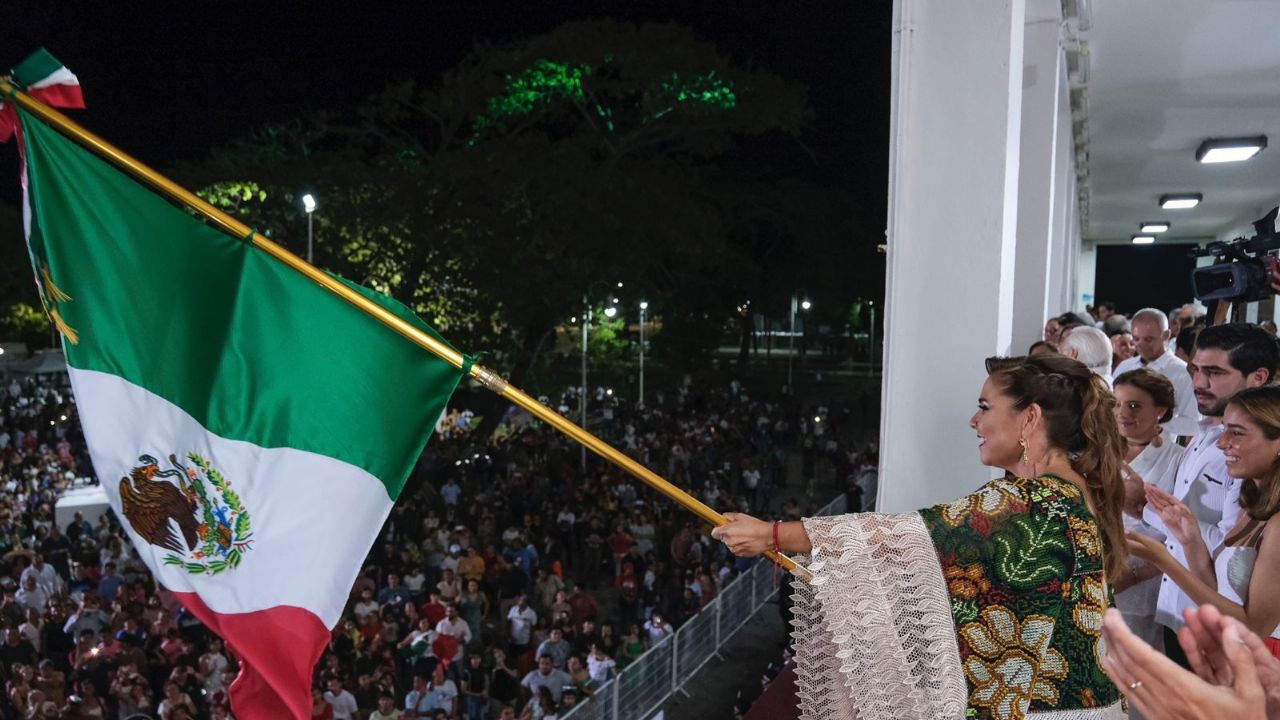 Mara Lezama celebra grito de independencia con el pueblo