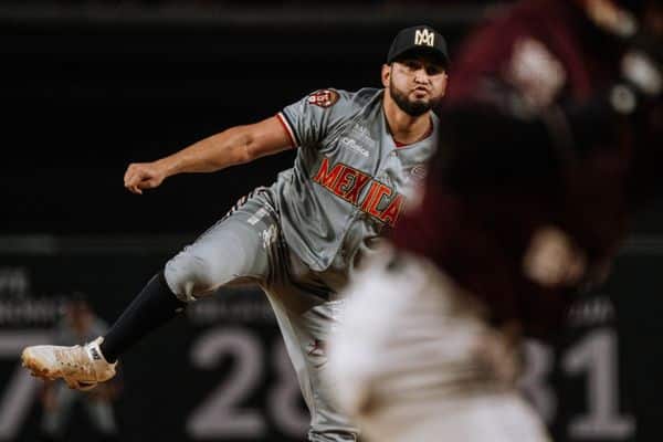 ¡Serie emplumada! David Reyes comanda a los Águilas sobre Tomateros