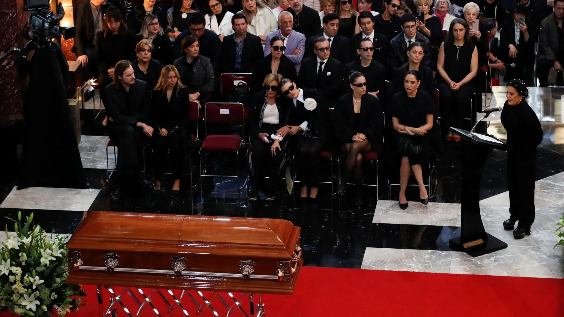 Así Fue Homenaje Silvia Pinal Palacio Bellas Artes Hoy. Acuden Familiares Seguidores