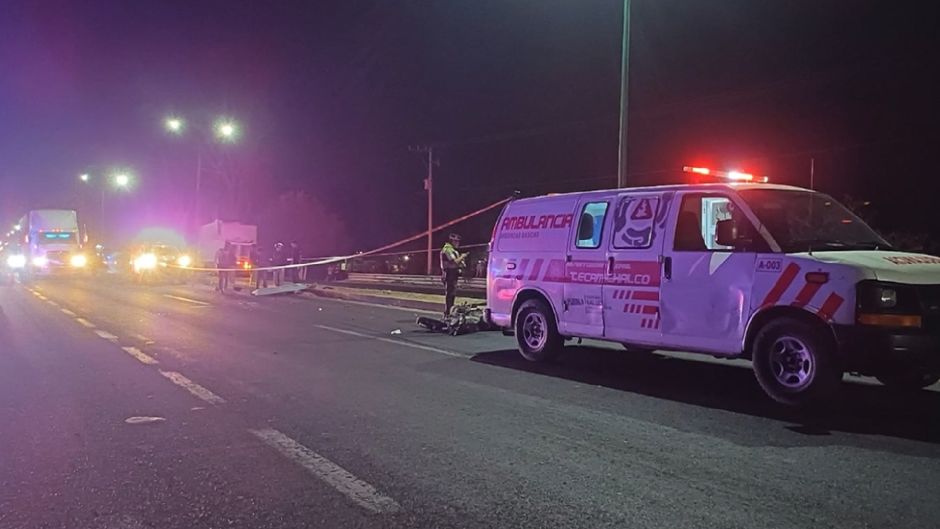 Un Motociclista Falleció Embestido por un Auto en Carretera Federal Puebla-Tehuacán