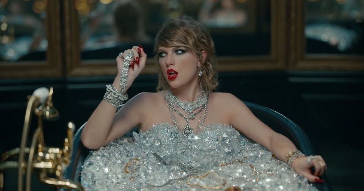 Taylor Swift lanza Look What You Made Me Do (Taylor’s Version) en The Handmaid’s Tale