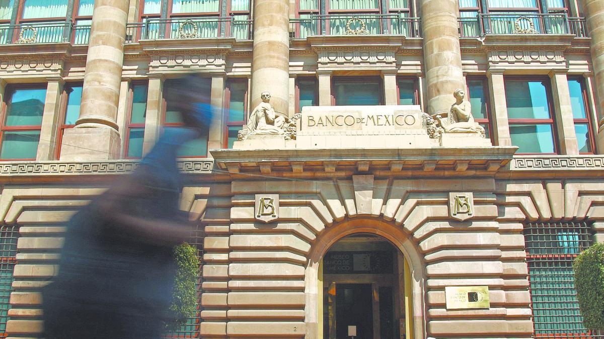 Cetes operan a la baja por segunda semana consecutiva