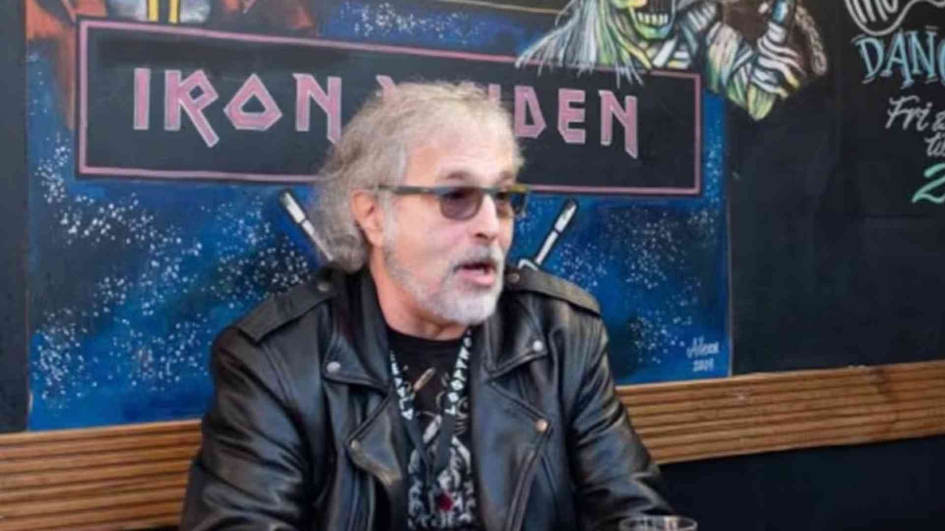 ¿De Qué Murió Paul Mario Day, Vocalista Original de Iron Maiden?