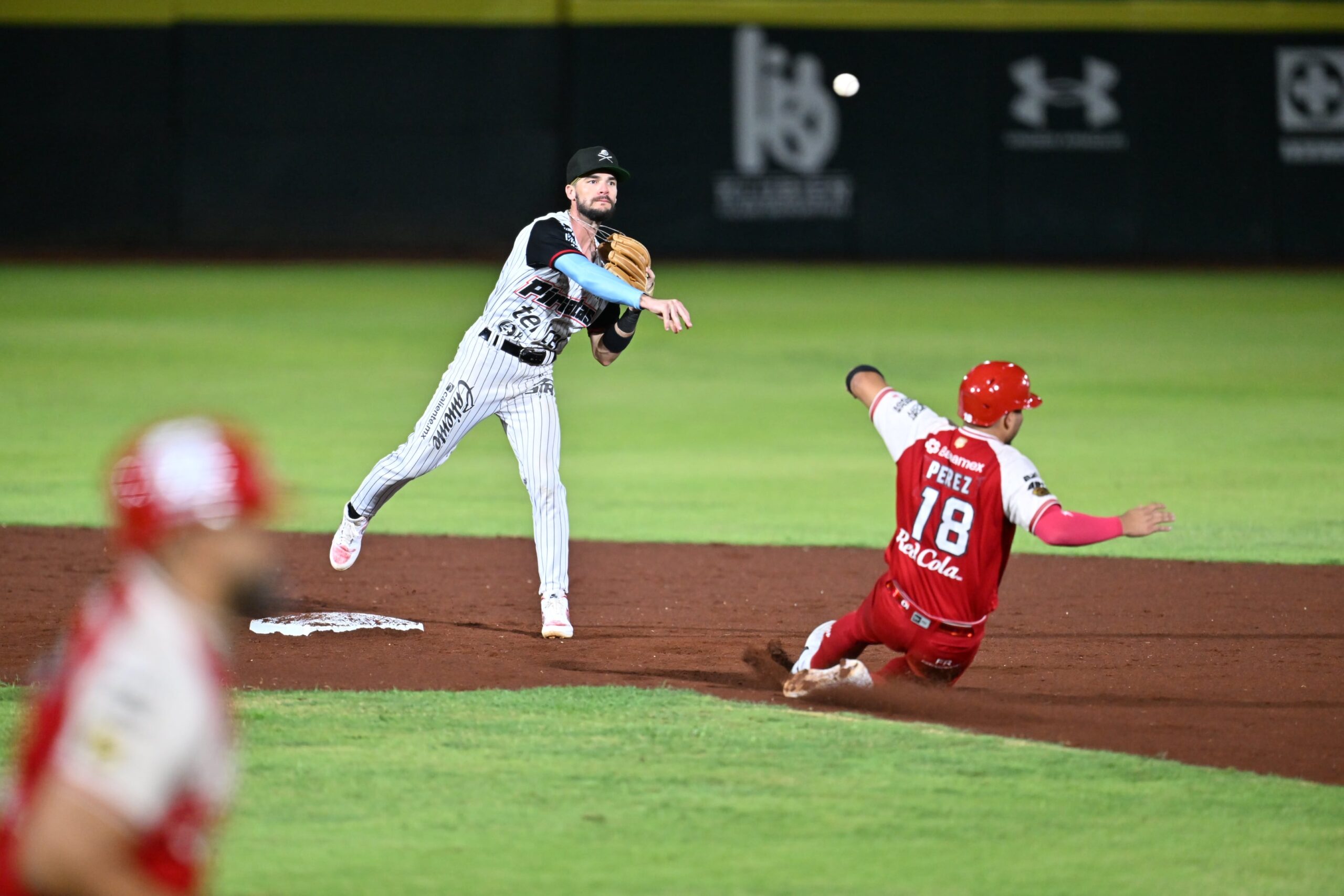 Los Piratas de Campeche dejan tendidos a los Diablos Rojos del México; retoman ventaja en la Serie de Campeonato de Zona Sur