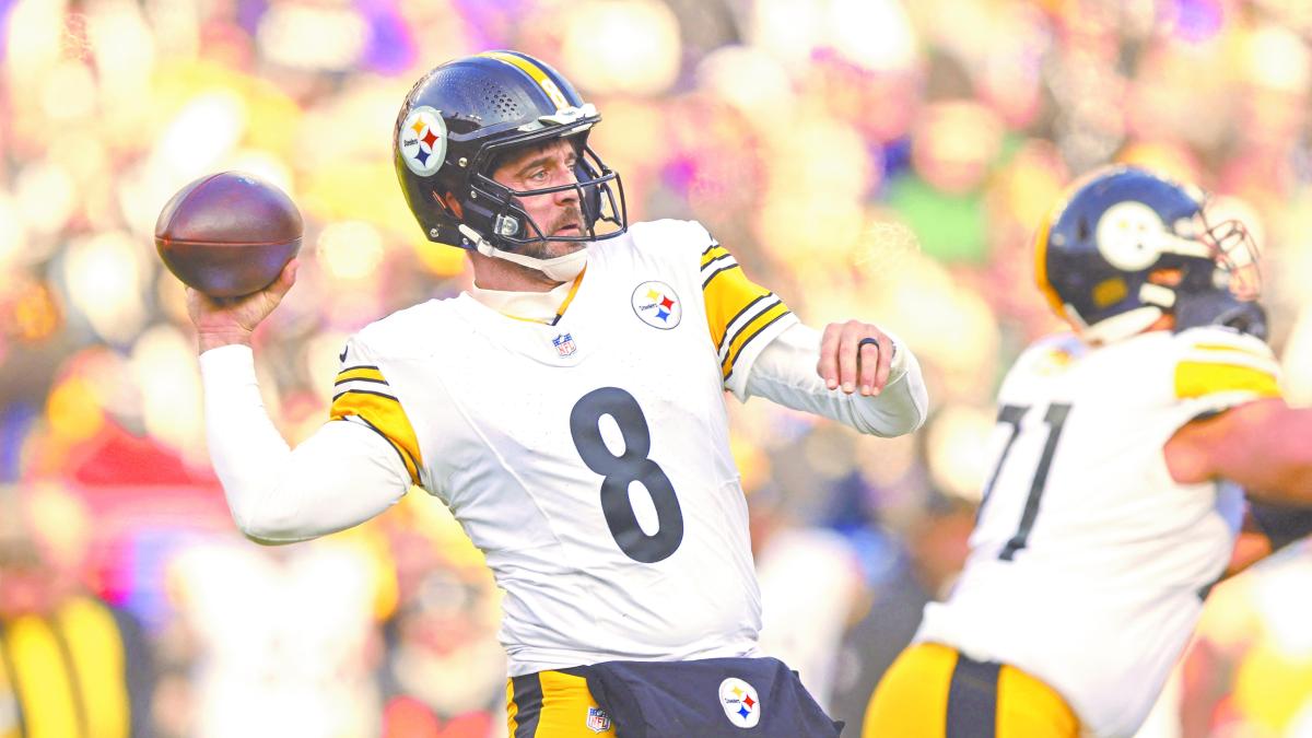 Aaron Rodgers guía a Steelers a liderato divisional